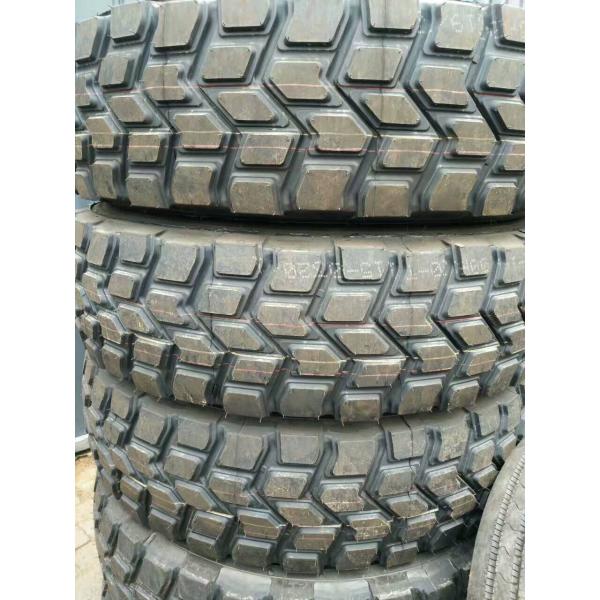 Penumatic le véhicule que militaire fatigue l'armée de 395/85R20 Off Road fatigue 4011200090