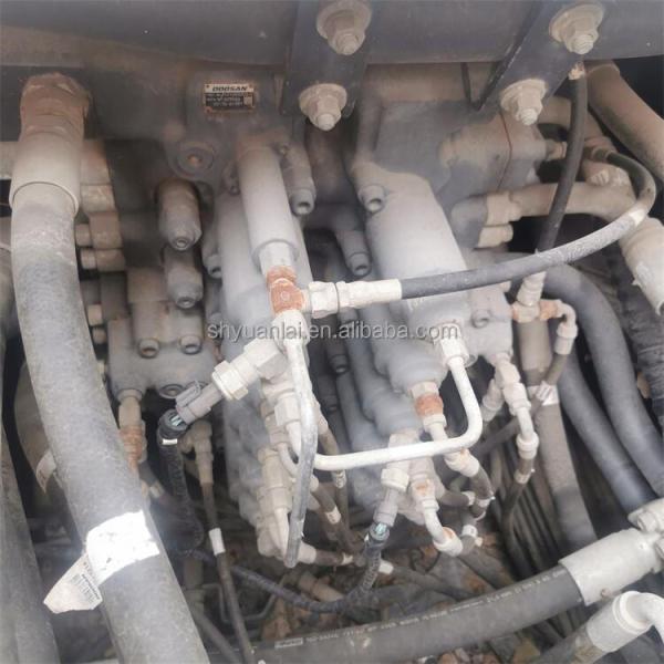 Excavadora DOOSAN DX530 para triturar Excavadoras de mano usadas asequibles ahorrar energía