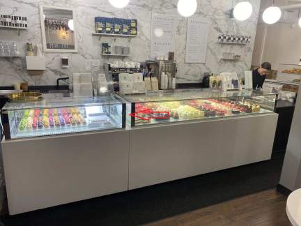 Merchandiser Cake Display Freezer Countertop Bakery Display Case Refrigerated