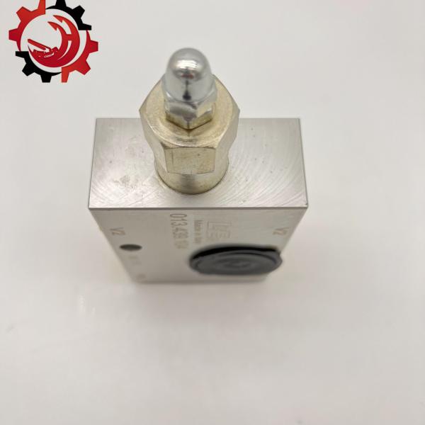 Конкретный насосный грузовик с пневматическим противовесом 013.439.104.39