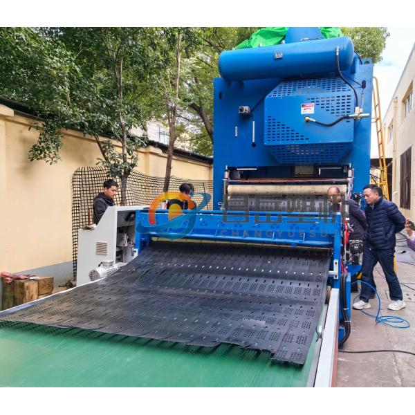 Ligne de production de géocellés compétitive avec perforation en ligne et machine de soudage par ultrasons