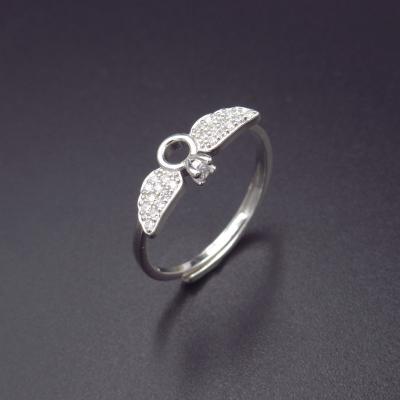 O zirconita de prata apropriado soa a forma das asas de anéis do ouro branco para a menina bonito