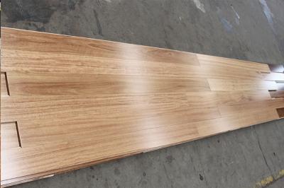 Plancher de bois de construction de Blackbutt Eningeered d'Australien, surface plane avec la couleur naturelle