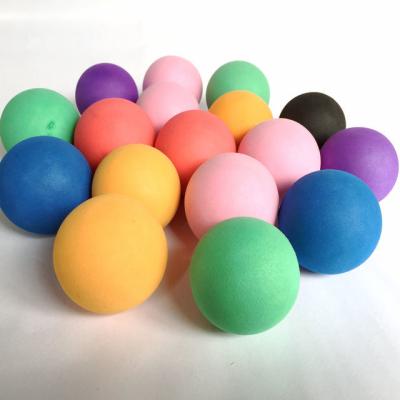 Boules en caoutchouc de jouet non toxique, boule solide colorée 100mm de mousse profondément