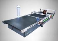 Découpeuse industrielle de laser de CO2 de commande numérique par ordinateur, équipement de coupe de laser pour le tissu