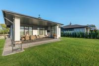 Gazon artificiel de jardin en forme de C
