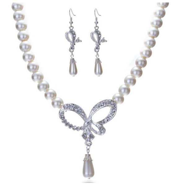 Irregular pearl necklace jewelry hollow diamond bow pendant necklace