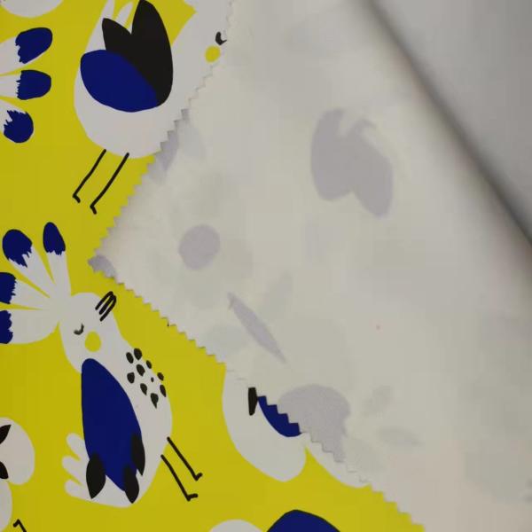 PU покрыл 100% полиэстер GSM 60Dx60D ткани 220 куртки зимы Windproof