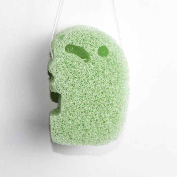 A esponja Konjac lavável Exfoliator do chá verde de pele sensível enfrenta o limpador facial da lavagem