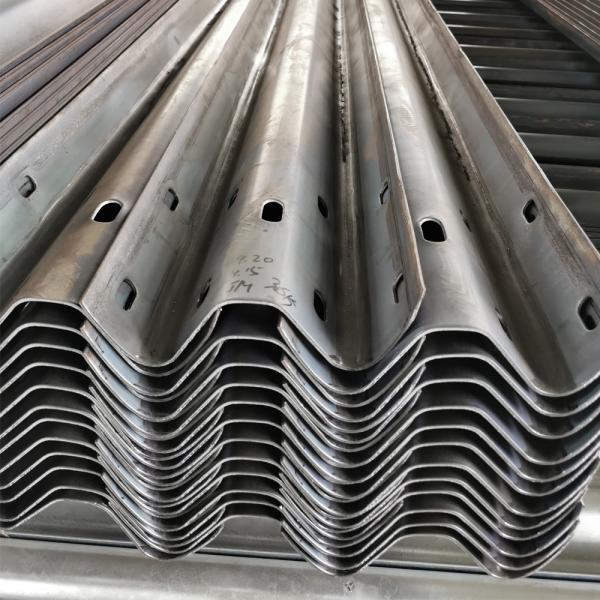 Corrimão rodoviário de aço inoxidável exportado para a Ucrânia em 2022 com e anti-corrosião
