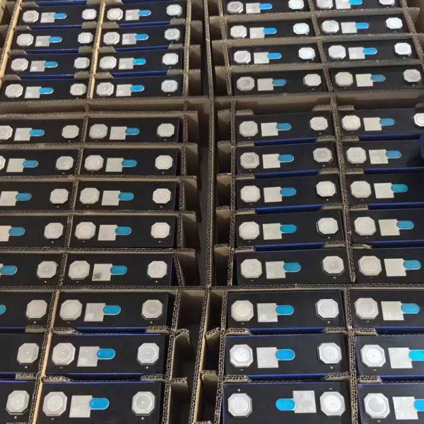 Brand New 3.2V 116Ah LiFePO4 Battery Electric Vehicle and Energy Storage Battery