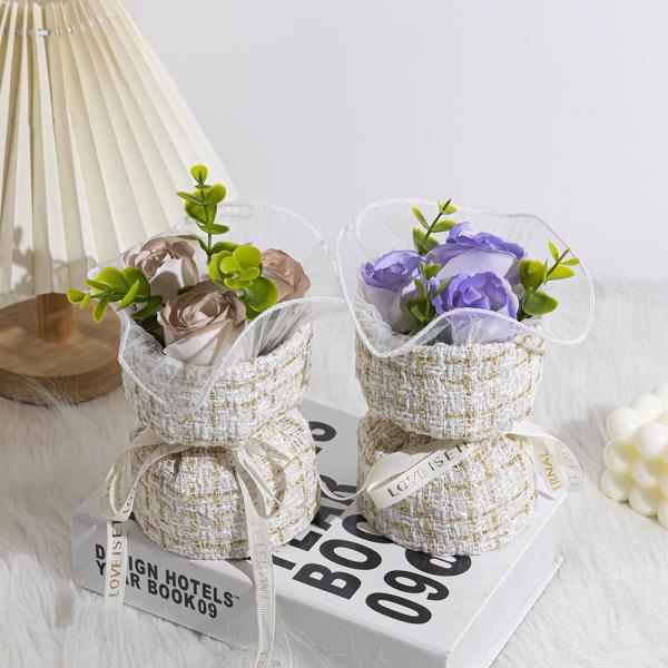 A mini French-style rose soap bouquet for Valentine's Day on May 20th, a birthday gift and souvenir for your boyfriend and girlfriend