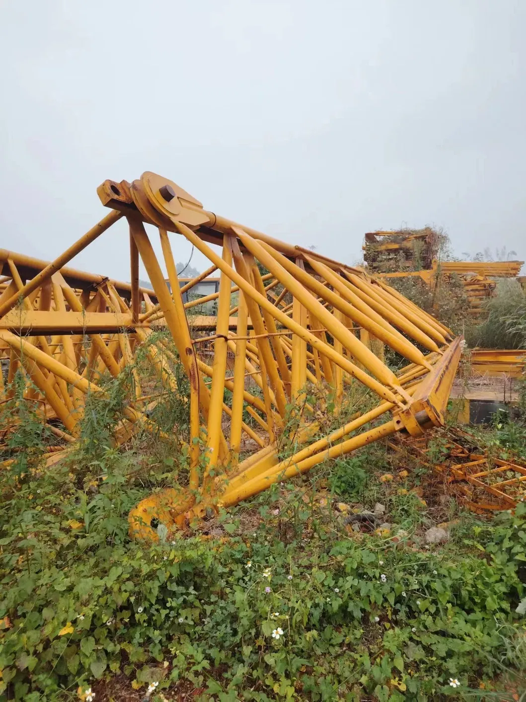 Long Durability Certified Pre-Owned Tower Cranes Zoomlion T1100-63 From Lifting Heavy Materials