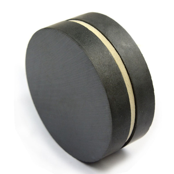 Магнит феррита диска D18x5mm керамический для холодильника