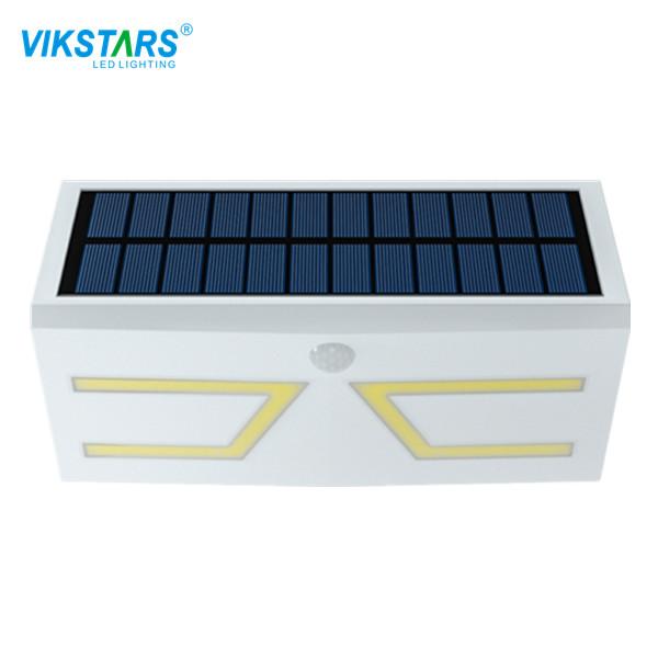 3.7V Battery Outdoor Solar Lights For House 5W Motion Detected Lighting Mode