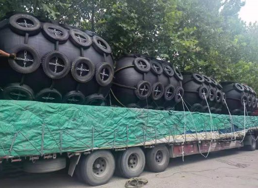 Impact-Resistant 600*1000mm Pneumatic Dock Rubber Fender For Ship Protection/ISO17357 Certified Inflatable Pneumatic Boat Rubber Fender