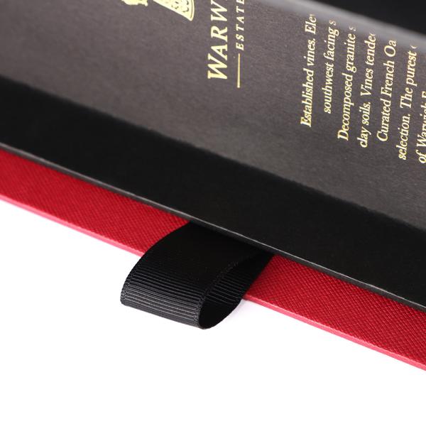 Отверстие платы духа роскошного картона подарочной коробки бутылки вина валика губки упаковывая одиночное