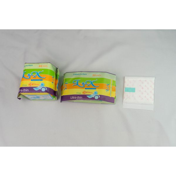 Disposable Cotton Pantiliners Incorporating Absorbent Core Fluff Pulp Sap and Adhesive Offering Gentle Protection
