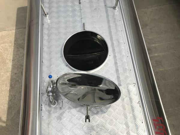 Cheaper Price 5000Liters Milk Tanker Tank Food Grade SS304-2B Tank for Fresh Milk Transport For Sales