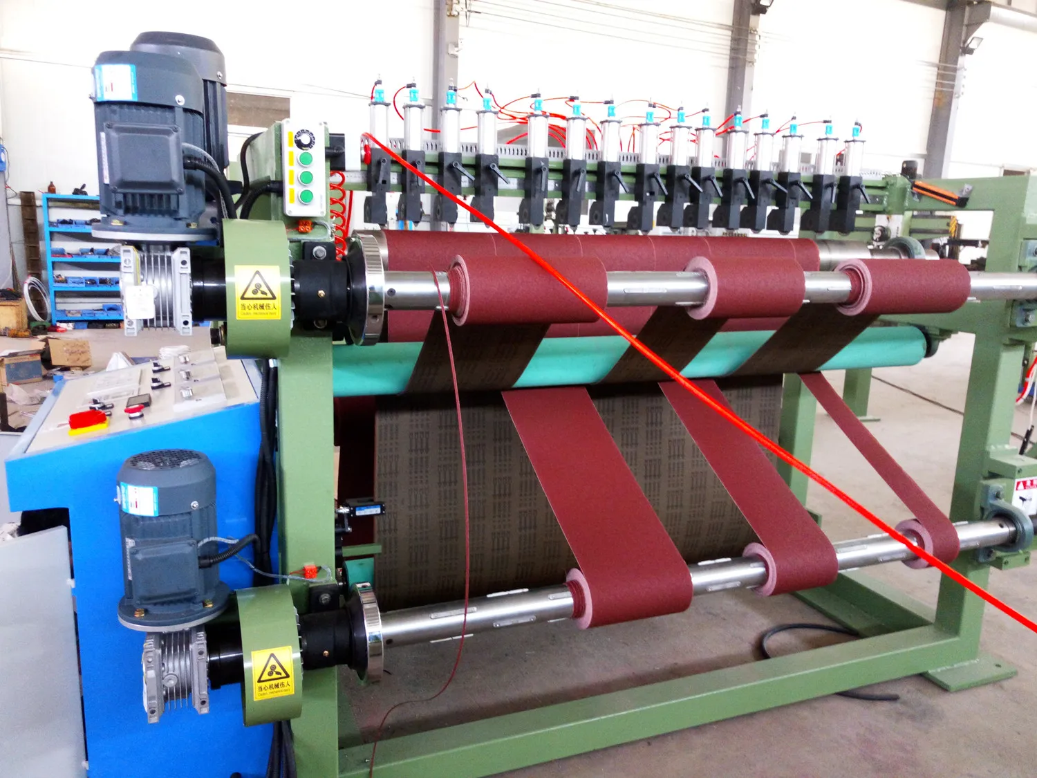 Adjustable Belt Slitting Abrasive Converting Machine PLC Controlled OEM
