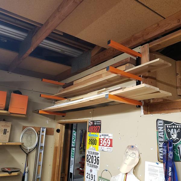 Estante de almacenamiento de garaje en el aire libre 17 * 1 * 15 pulgadas Estante de almacenamiento de madera de acero para garaje interior