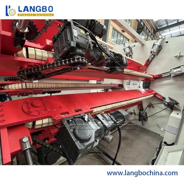 Extrudeuse de tuyaux en PVC PE Machine de tuyauterie en plastique Ligne de production d'alimentation en gaz et en eau Extrudeuse PEHD
