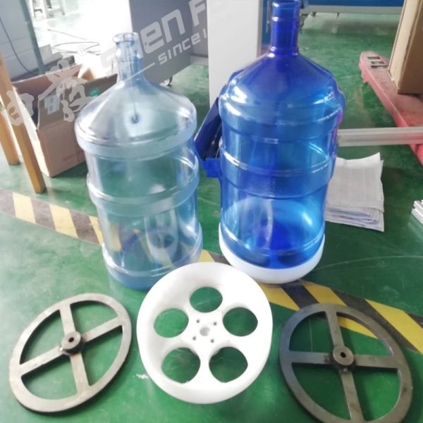 Semi-Automatic Screen Printing Machine with 220V Power and 1030x400mm Printing Size for Plastic Containers
