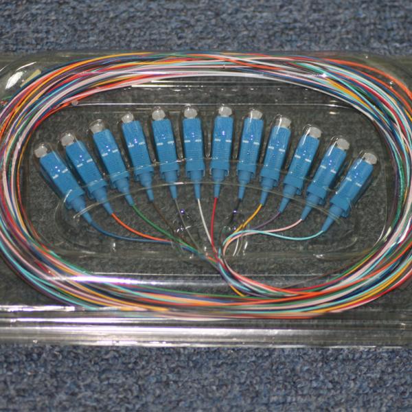 LC UPC Multimode Om3 Pigtail Ribbon Fanouit Kits 850nm Wavelength 0.9mm OD
