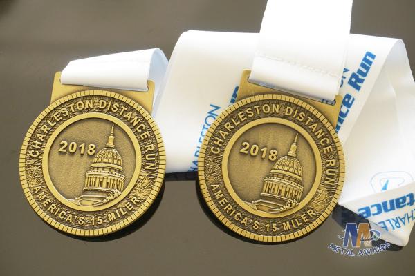 Distance Run Custom Made Kids Metal Marathon Medals , Despoke Gold Medallions