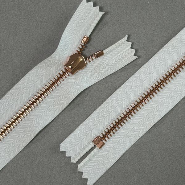 Customized Euro Teeth Metal Zipper Environmental Friendly #5 Rose Gold Zip