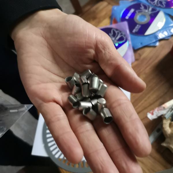 Tubes cylindriques en acier inoxydable, tubes ronds en masse, traitement de la découpe de tubes en acier inoxydable, formage au laser, barres creuses