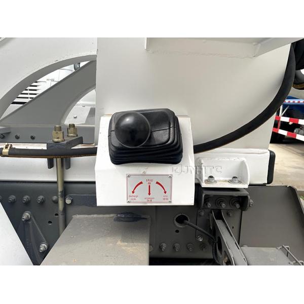 HOWO camión mezclador de cemento nuevo/usado camión mezclador de cemento montado camión mezclador de cemento bomba barato y fino