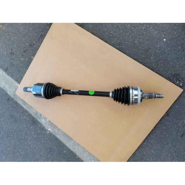 Geometria Geely Um conjunto de eixo de acionamento de velocidade constante prateado-preto feito de aço e liga de alumínio