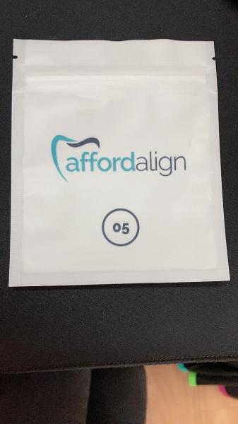 O costume liso imprimiu os malotes plásticos que empacotam para o alinhador dos dentes