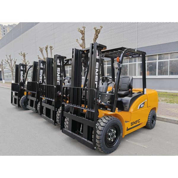 SNSC 4 Ton Forklift Truck Cab Heater Equipped With Japan Isuzu Engine