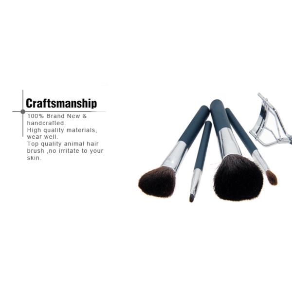 4 Pieces Goat Hair Natural Makeup Brush Set With Stainless Steel Eyelash Curler