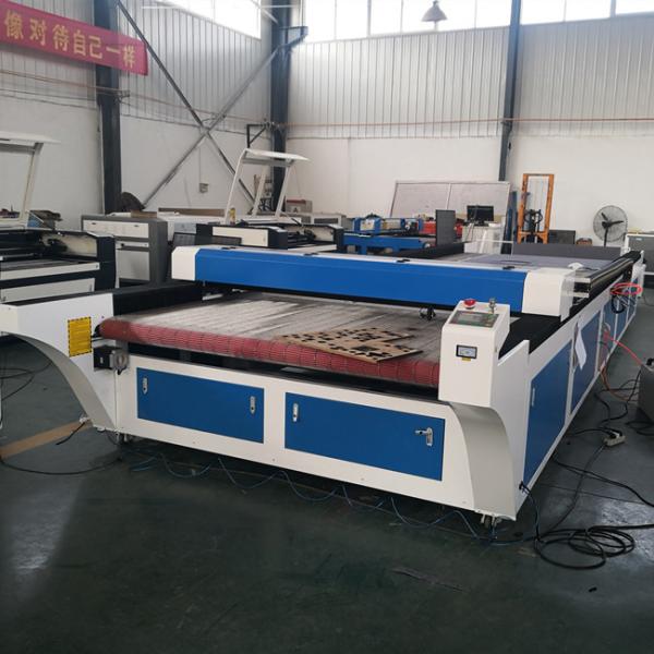 Têtes de alimentation automatiques 1640 de CO2 de découpeuse de gravure de laser