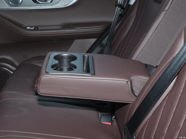 Chery Tiggo8 PRO 290t 2WD Sky Edition 5 Sits SUV de gasolina com e eficiência