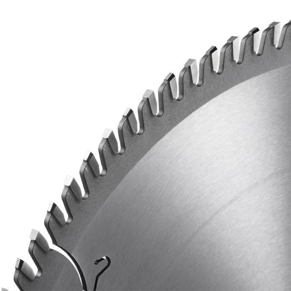 Anticorrosive Welded Round Cutting Blade , Multifunctional Carbide Saw Blades