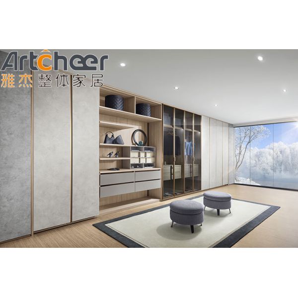 Customized Size Walk In Wardrobe with Modern Stylish Design and Eco-Friendly Material
