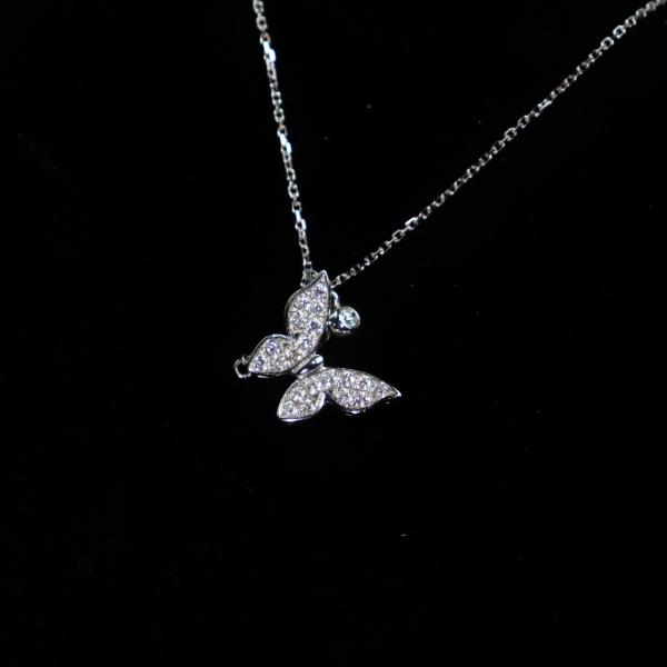 Elegant French Retro Style 18K Gold Pendant Necklace Butterfly Design Luxury Lab Grown Diamond Jewelry VVS Clarity IGI Weddings
