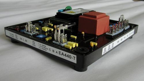 Kutai the voltage regulator AVR EA440-T