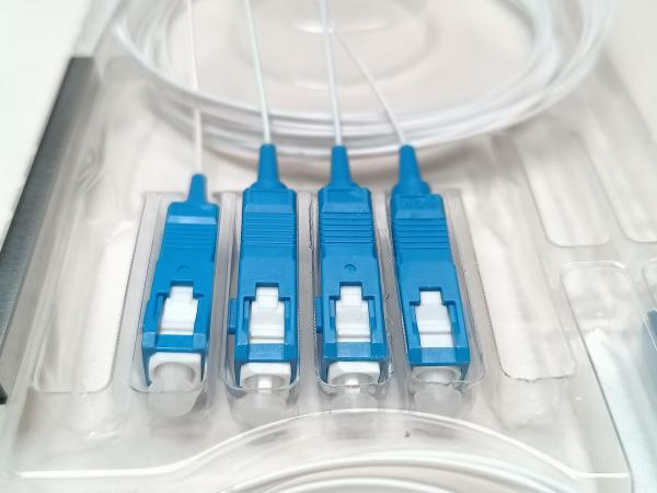 Fiber Optic Divisor 1x4 PLC 0.9mm Steel Tube Splitter SC UPC Connector