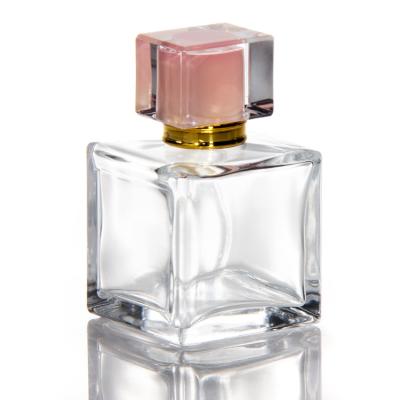 30 ml 50 ml 100 ml Garrafas de perfume hexagonais quadradas Garrafas de perfume de cristal com tampa de bomba e pulverizador no frasco de vidro