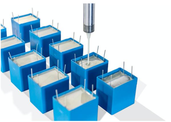 Professional and Compact Core Components Pump PCB Potting Machine for EMC Filters