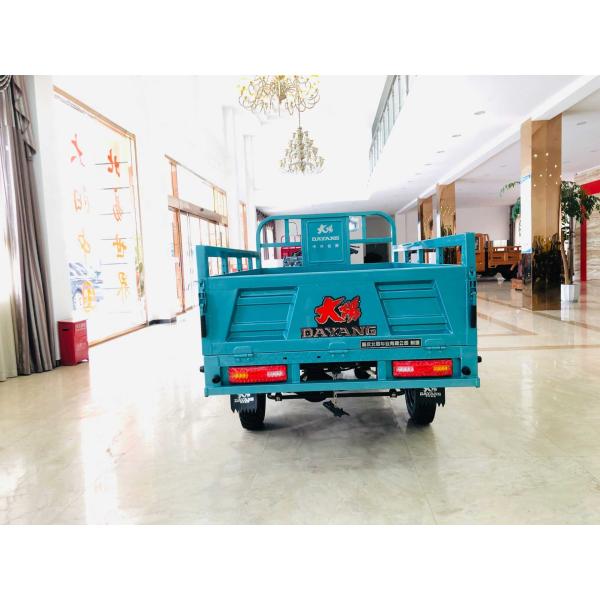 Transporte de carga Triciclo de 200 cc com motor e chassi 50*100 na Costa do Marfim