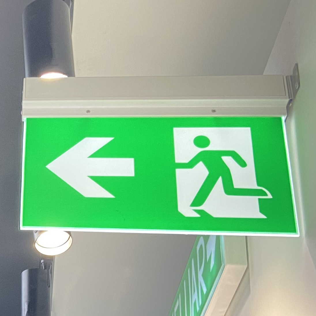 IP20 Rated CE Approval LED Emergency Exit Sign with 3 Hours Battery Operated