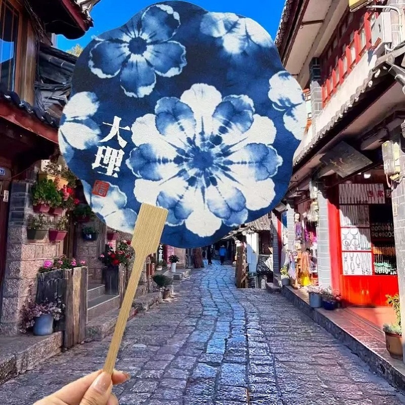 Tie-Dye Style Round Paper Hand Fans With Wooden Handles For Cultural Souvenirs