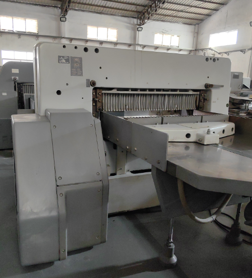 1150mm Max. Workable Width Polar 115E Paper Cutting Machine For Retail Customers