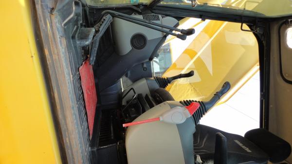 Japan used komatsu pc240lc-8 excavator for sale/komatsu pc240lc-8 excavator for sale